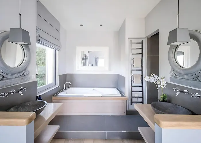 Luxury Gassin With Pool & Jacuzzzi Prázdninový dům