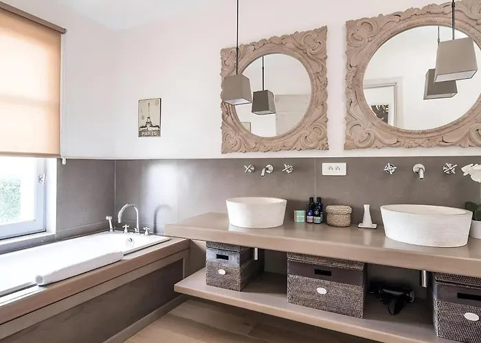 Luxury Villa Gassin With Poool & Gym Hébergement de vacances